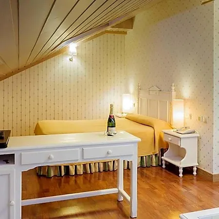 Hotel Azofra