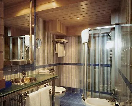 Hotel Azofra 3*